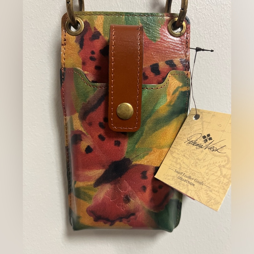 Patricia Nash crossbody wallet with phone holder. - Picture 1 of 6